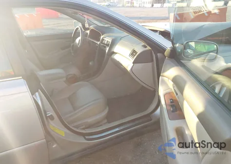 2001 Lexus Es 300 from USA, damaged, VIN JT8BF28G110335644